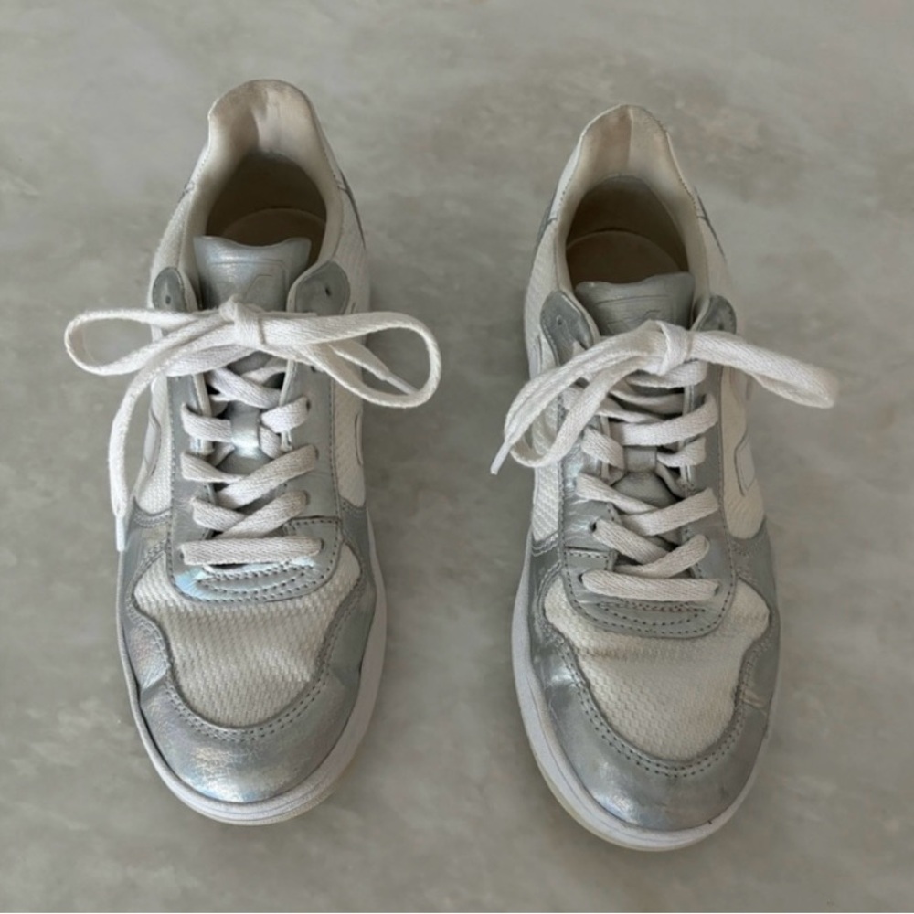 Veja Women's Sneakers in White and Silver - Picture 8 of 13